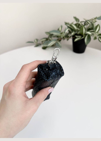 Ключница кожаная для обычных ключей на змейке с карабином VI&VA (322399510)