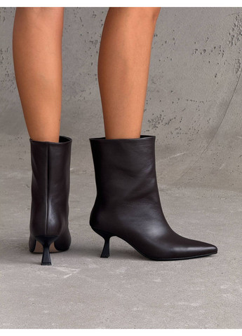 Темно-коричневые демисезонные ботильоны nikart на удобном подборе No Brand