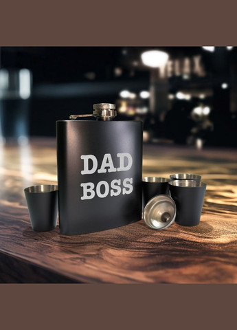 Набір чорна фляга з чарками "Dad boss", Дерев'яна подарункова коробка з гравіюванням BeriDari (293510278)