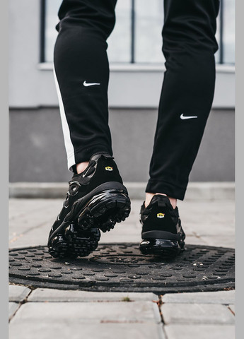 Черные демисезонные кроссовки мужские Nike VaporMax Plus Tn Black