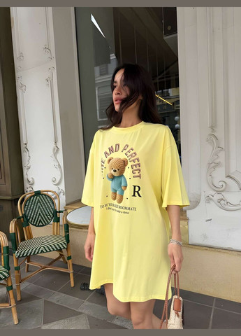 Женское летнее удлиненное платье-футболка удлиненное с принтом мишка желтая лимонная Україна - (339402869)