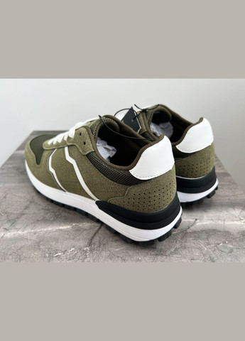 Оливковые (хаки) всесезонные кроссовки мужские зеленые хаки House