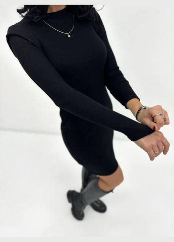 Черное теплое платье у рубчик No Brand