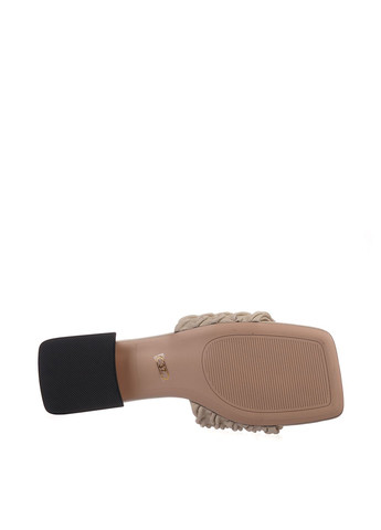 Молочные шлепанцы Berisstini