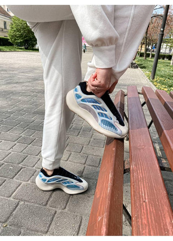Чорні Осінні кросівки чоловічі adidas yeezy boost 700 v3 kyanite адідас ізі буст No Brand