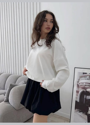 Белый свитшот женский однотонный Style Point однотонный без декора (342075888)