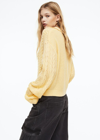 Жовтий демісезонний светр косої в'язки з коміром H&M