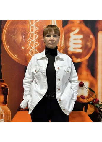 Біла куртка жіноча джинсова на гудзиках бренд біла No Brand