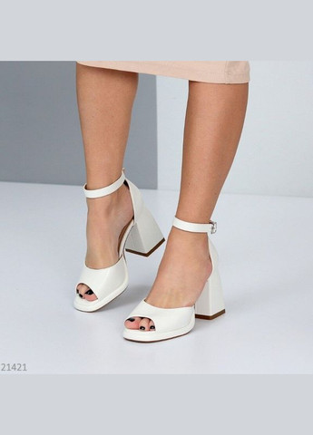 Белые бежевые босоножки на каблуке, нарядные бежевые босоножки на каблуке, босоножки код 21419 Meideli с ремешком