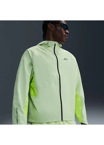 Зелена демісезонна вітровка Nike