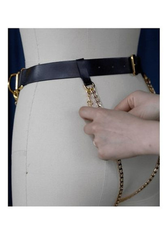 Черный демисезонный пояс с золотыми цепочками indulge in the restraints collection UPKO