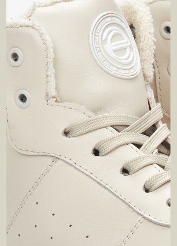 Ботинки-спорт, цвет молочный Estro светло-бежевые демисезоны (307284213)