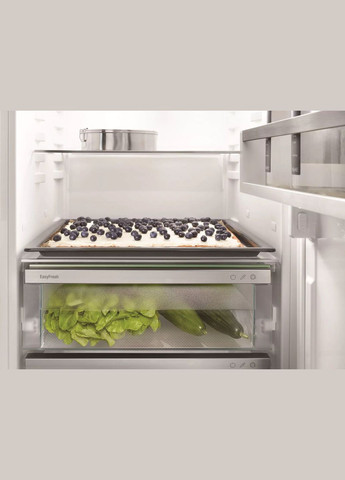 Холодильник встроенный с нижн. мороз., 177x55.9х54.6, холод.отд.182л, мороз.отд.-80л, 2дв., A+, ST, диспл внутр., белый LIEBHERR