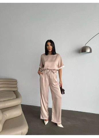 Жіночий костюм з легкої струмкої тканини Україна (358644020)