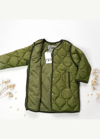 Оливковая (хаки) демисезонная куртка 116-122 см хаки артикул л360 Zara