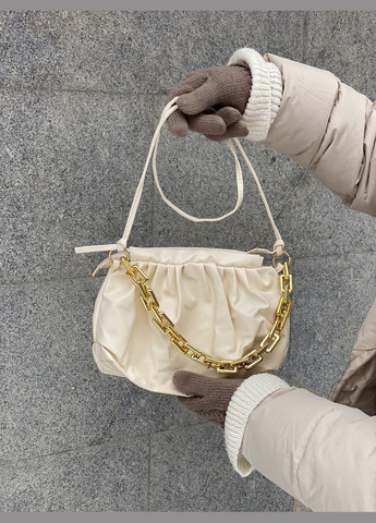 Женская сумка пельмень с пластмассовой цепочкой белая молочная No Brand (289199485)
