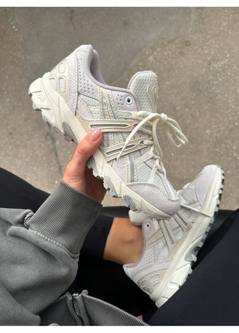 Бежеві всесезонні кросівки Vakko