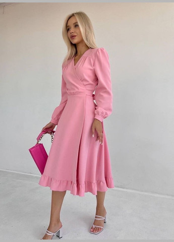 Рожева вечірня сукня довжини міді на запах на запах MonCher