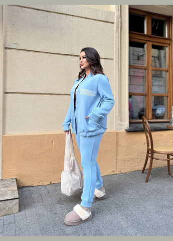 Костюм на кнопке Україна (318454193)