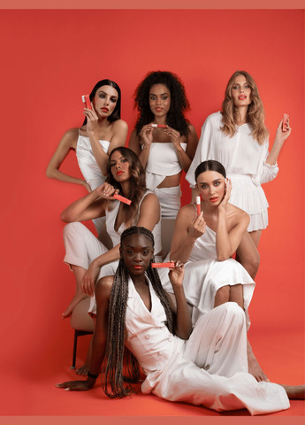 Блиск-лак для губ Latina 06 Artevida 5,5 мл Farmasi (296470025)