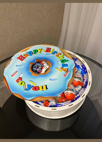 Подарочный Киндер бокс со сладостями в виде голубого пончика с надписью Happy Birthday Kinder (340489865)