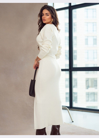 вязаный костюм белого цвета с юбкой Dressa (369407904)
