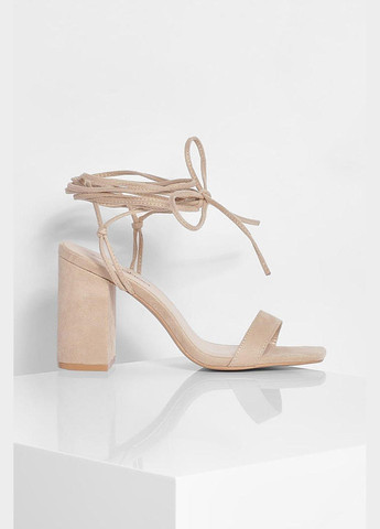 Бежевые босоножки на каблуке Boohoo