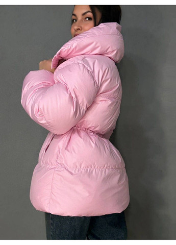 Рожева демісезонна куртка жіноча 8055 пуфер глянцева подовжена з утяжкою на талії рожева HAIZIYUAN