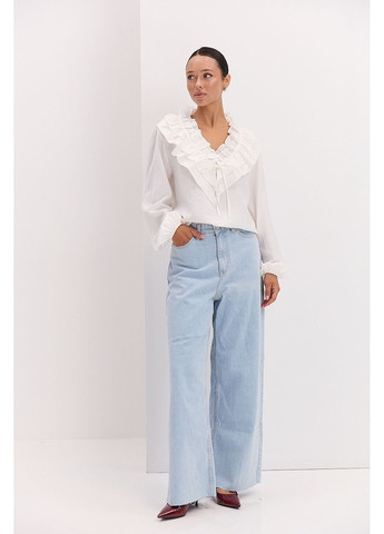 Молочна жіноча блуза чорна з рюшами на горловині Arjen