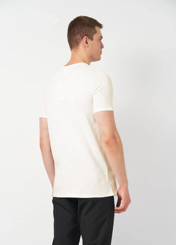 Светло-бежевая футболка мужская облегченная с треугольным воротом с коротким рукавом Роза