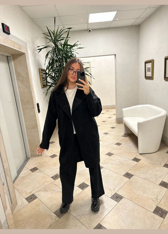 Чорне демісезонне Пальто Украина