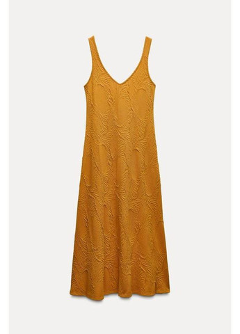 Оранжевое струящееся жаккардовое платье Zara