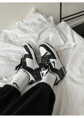 Білі літні кросівки nike dunk disrupt 2 black white найк данк No Brand