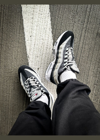 Серые всесезонные кроссовки мужские nike air max 95 gray black white | найк аир макс 95 серые черные белые No Brand