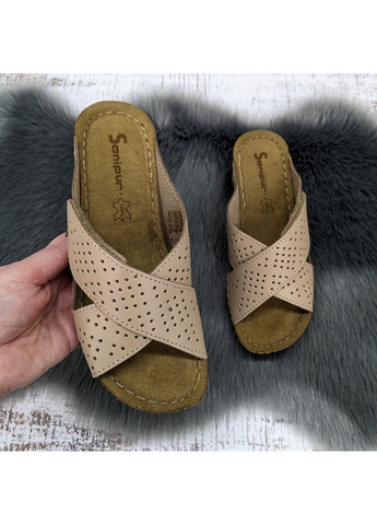 Светло-коричневые шлепанцы женские Sanipur
