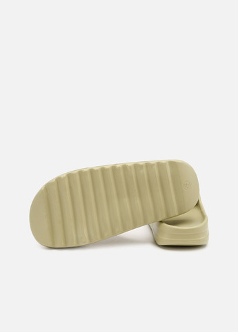 Чоловічі шльопанці колір зелений ЦБ-00263850 Stilli (308024581)