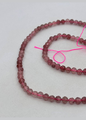 Полуничний кварц на нитці без застібки 4 мм Рожевий No Brand (331610946)