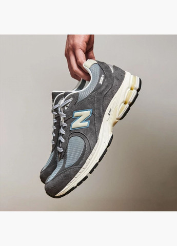 Серые демисезонные кроссовки мужские 2002r grey m2002rfb New Balance