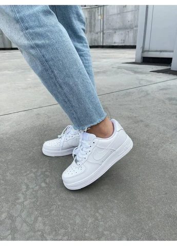 КРОССОВКИ ЖЕНСКИЕ NIKE AIR FORCE 1 CLASSIC WHITE PREMIUM НАЙК АИР ФОРС 1 БЕЛЫЕ No Brand белые демисезоны (391019136)