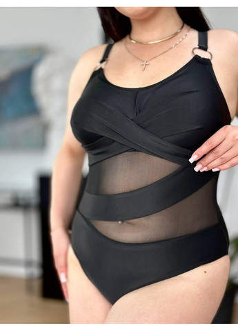 Чорний літній жіночий суцільний купальник плюс сайз з сіточкою / жіночий купальник великих розмірів чорний з прозорими вставками No Brand