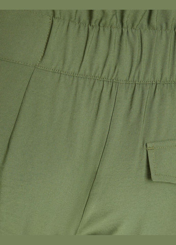 Темно-зеленые брюки Bershka