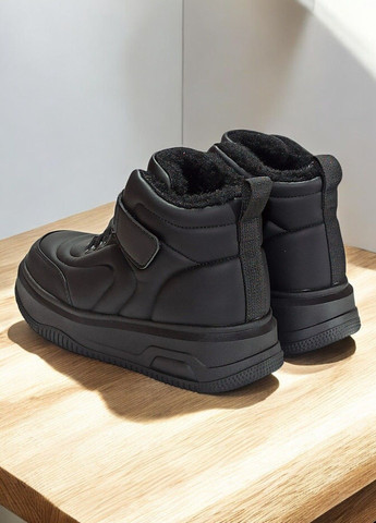 Зимові черевики хайтопи утеплені на овчині для хлопчика підлітка на липучках ТОМ М 11204А чорні Tom.M (303403567)