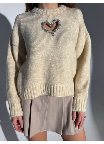 Бежевий демісезонний жіночий светр з вирізом-серцем MonCher