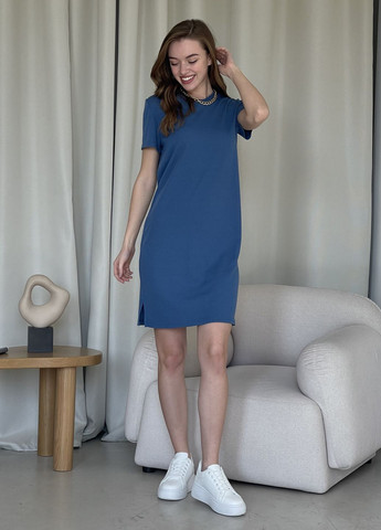 Синее повседневный платье-футболка до колена в рубчик черное 700000141 оверсайз, платье-футболка Merlini однотонное