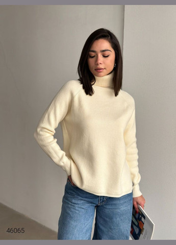 Молочный демисезонный свитер женский оверсайз с высоким воротом Liton