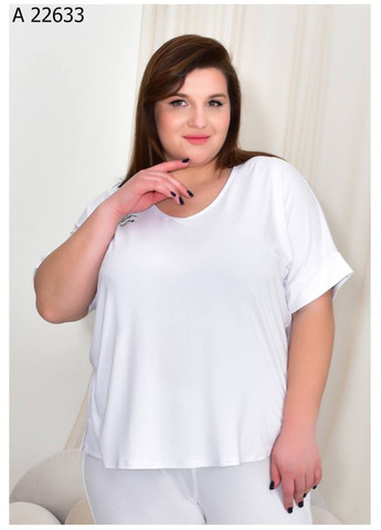 Белая летняя женская футболка большого размера SK