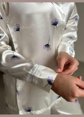 Молочна всесезон стильна шовкова піжамка з ніжним принтом сорочка + брюки Vakko