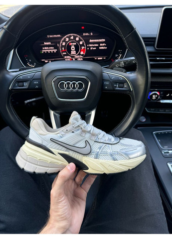 Комбіновані Осінні кросівки чоловічі nike runtekk silver найк в2к рантекк No Brand