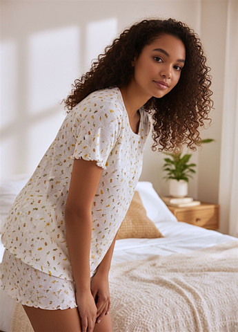 Молочна всесезон жіночий піжамний комплект (футболка та шорти) футболка + шорти Esmara