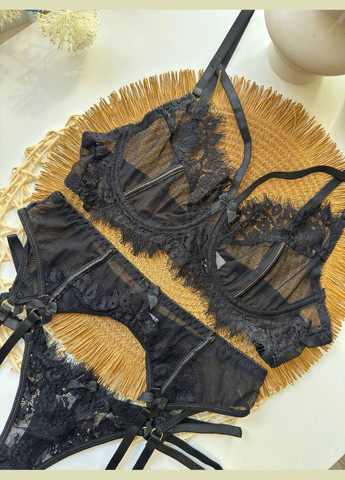 Черный комплект женского белья с поясом и гартерами Simply sexy